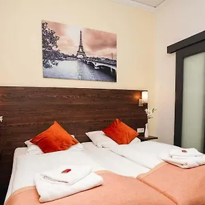 *** Hotel Little Paris Germany