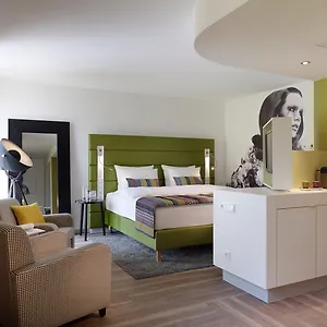 **** Hotel Indigo - - Victoriaplatz, An Ihg Germany